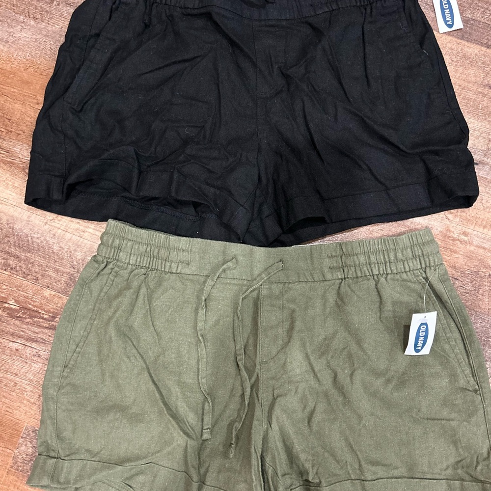 Old Navy Black and Olive Women Cargo Shorts